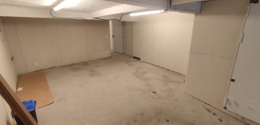 Local comercial en Manuel Iradier