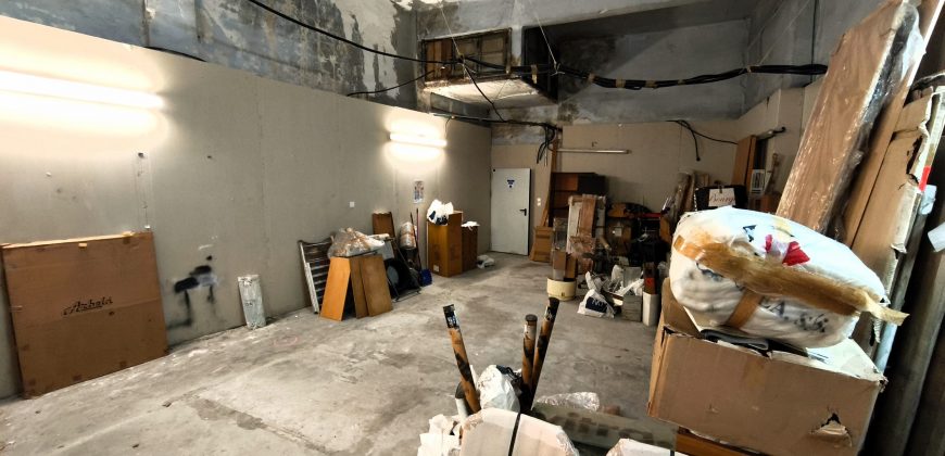 Local comercial en Manuel Iradier