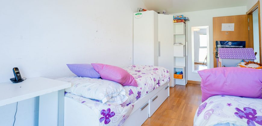 Chalet adosado en venta en Calle del Tren Vasco-Navarro