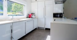 Chalet adosado en venta en Calle del Tren Vasco-Navarro