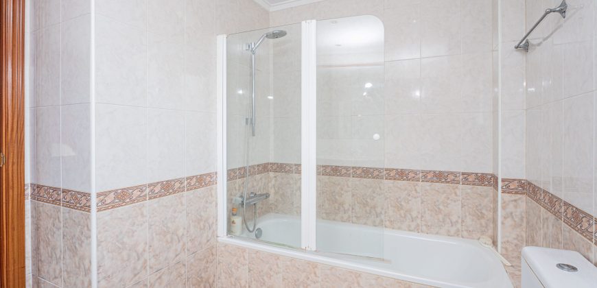 Chalet adosado en venta en Nanclares de Oca