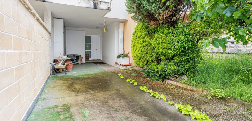 Chalet adosado en venta en Nanclares de Oca