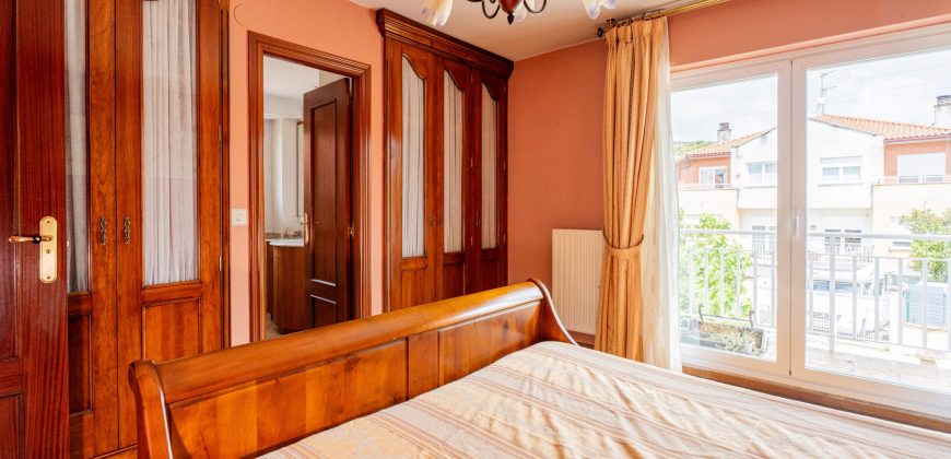 Chalet adosado en venta en Nanclares de Oca