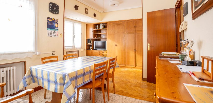 Piso en venta en Calle de los Herrán