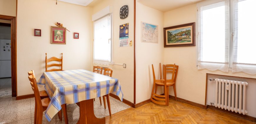Piso en venta en Calle de los Herrán