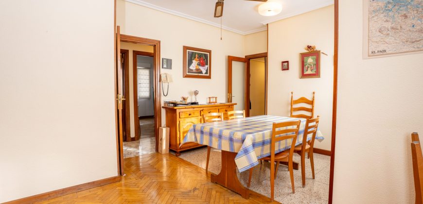 Piso en venta en Calle de los Herrán