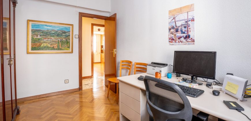 Piso en venta en Calle de los Herrán