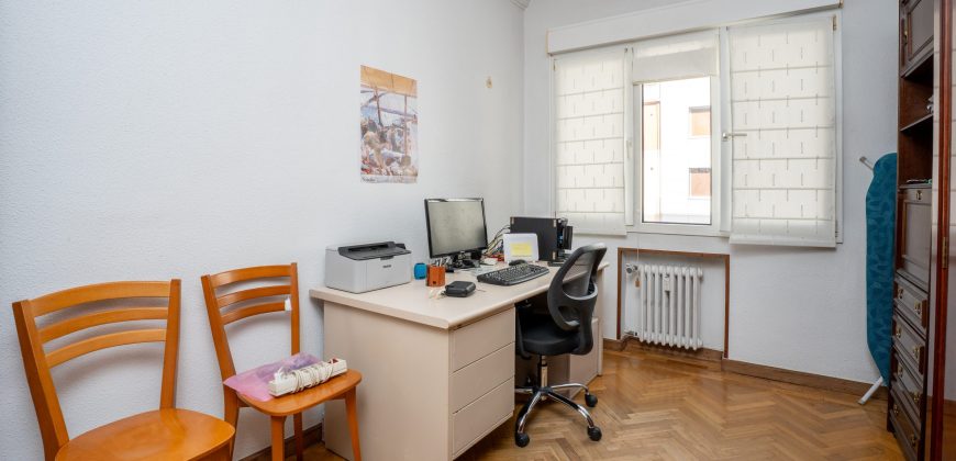 Piso en venta en Calle de los Herrán