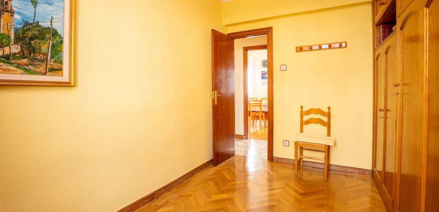 Piso en venta en Calle de los Herrán