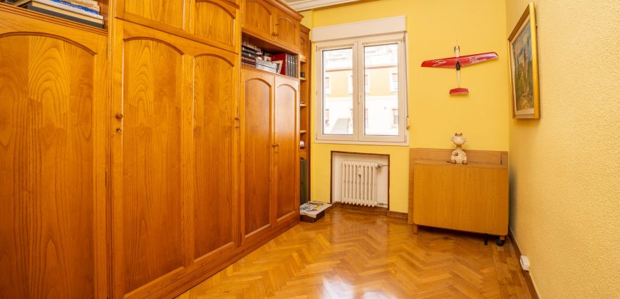 Piso en venta en Calle de los Herrán